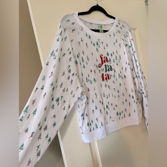 NEW! Honeydew Festive Soft White Pajama Set with Snow Ski & Tree Print - Picture 4 of 13